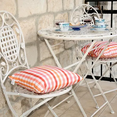 Apartment Basic Split