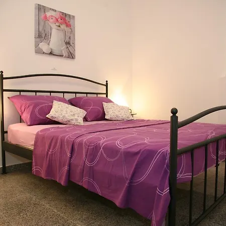 Apartment Basic Split